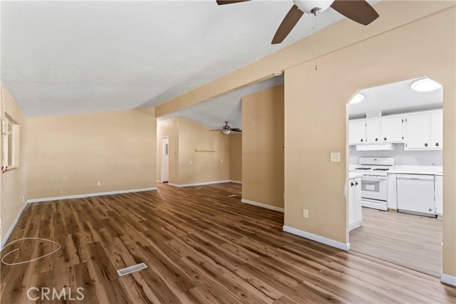 Detail Gallery Image 3 of 20 For 24761 Wendell Dr, Hemet,  CA 92544 - 2 Beds | 2 Baths
