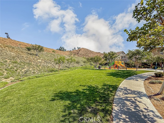 26707 Lexington Lane, Saugus CA: https://media.crmls.org/medias/0fbf6493-7a9a-4aae-965c-865031b31fca.jpg