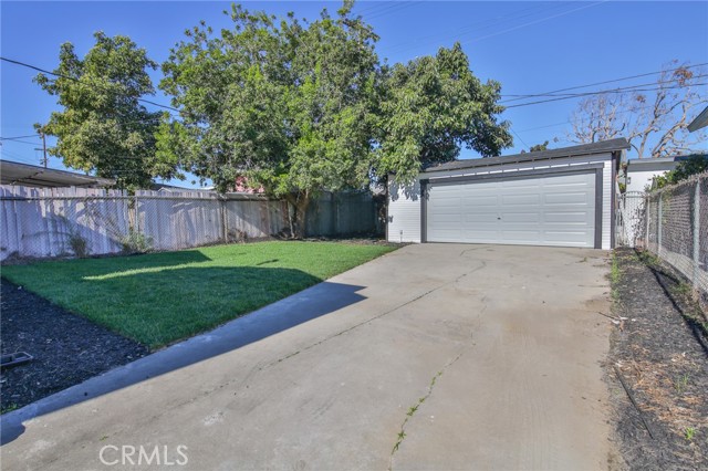 Detail Gallery Image 30 of 41 For 1335 W 68th, Los Angeles,  CA 90044 - 2 Beds | 2 Baths