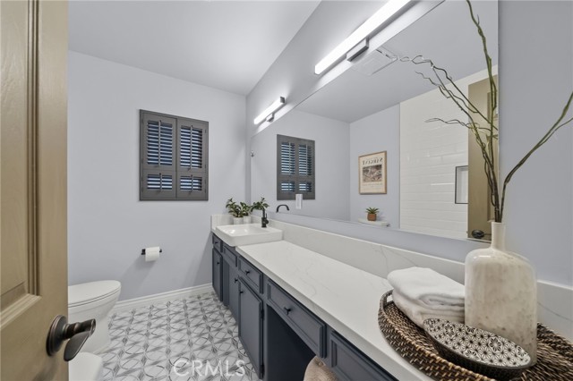 Detail Gallery Image 13 of 24 For 2027 E Appleton #1,  Long Beach,  CA 90803 - 2 Beds | 2 Baths