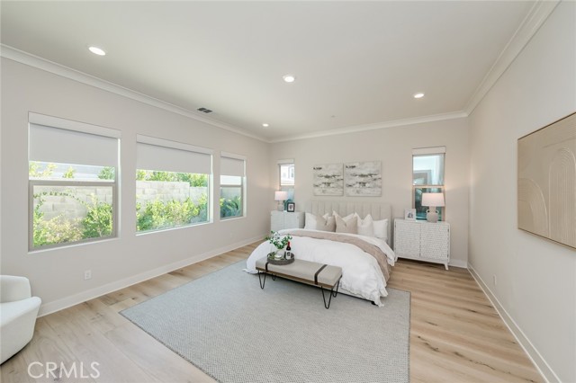 Detail Gallery Image 17 of 58 For 56 Chasma, Irvine,  CA 92618 - 5 Beds | 4/2 Baths