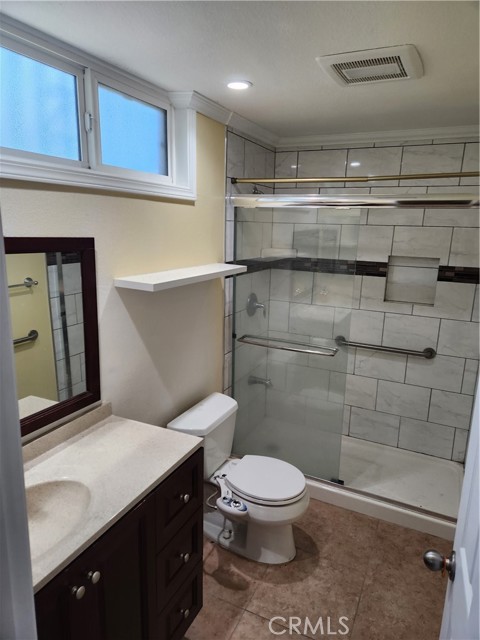 Detail Gallery Image 11 of 14 For 19710 Georgina Cir, Cerritos,  CA 90703 - 4 Beds | 2 Baths