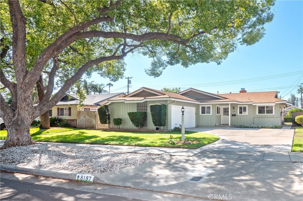 8187 Buckingham Place