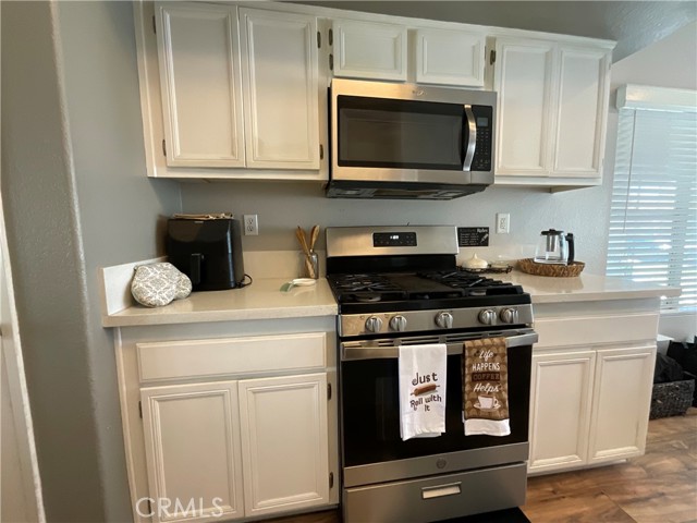 Detail Gallery Image 12 of 29 For 31832 Granville Dr, Winchester,  CA 92596 - 3 Beds | 2 Baths