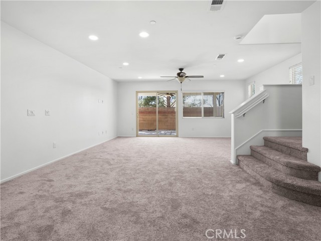 Detail Gallery Image 2 of 36 For 1377 Sunset #B,  Beaumont,  CA 92223 - 3 Beds | 2/1 Baths