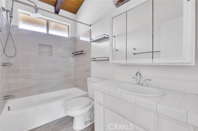 Detail Gallery Image 18 of 35 For 2215 Pullman Ln, Redondo Beach,  CA 90278 - 3 Beds | 2 Baths