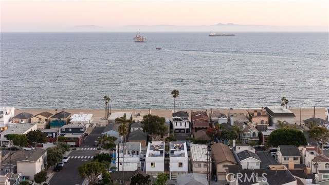 Detail Gallery Image 43 of 50 For 1313 Ocean Ave, Seal Beach,  CA 90740 - 3 Beds | 3/1 Baths