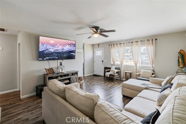 Detail Gallery Image 13 of 22 For 1264 26th St, San Bernardino,  CA 92404 - 4 Beds | 2 Baths