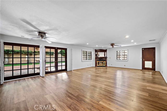 Detail Gallery Image 16 of 56 For 1851 Pitcairn, Costa Mesa,  CA 92626 - 4 Beds | 4 Baths