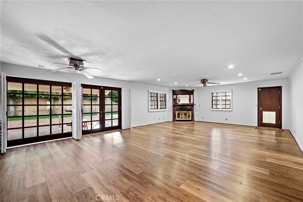 MLS #OC25258635 image #15