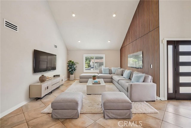 Detail Gallery Image 9 of 53 For 19351 Windrose Dr, Rowland Heights,  CA 91748 - 4 Beds | 2/1 Baths