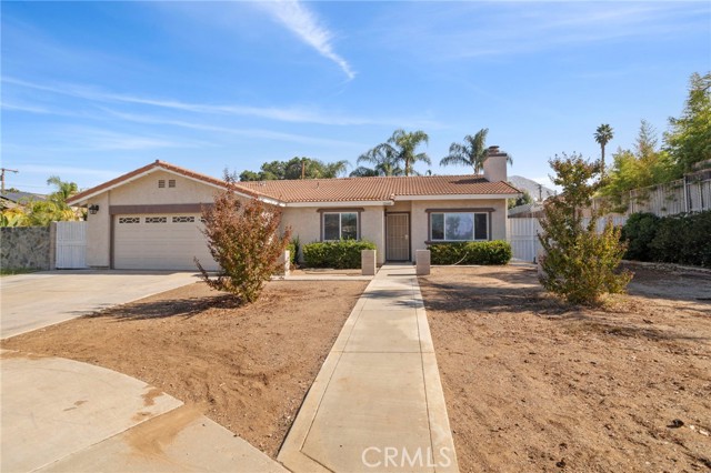 Detail Gallery Image 3 of 23 For 12440 Cardinal, Grand Terrace,  CA 92313 - 3 Beds | 2 Baths
