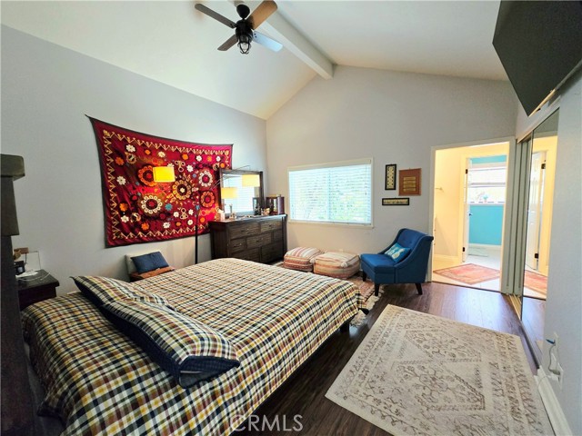 5 Carriage Hill Lane, Laguna Hills CA: https://media.crmls.org/medias/0fc3946d-88d1-444f-8d24-c52a098af442.jpg