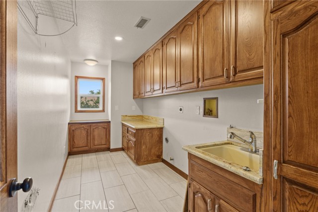 Detail Gallery Image 43 of 75 For 3185 Sonrisa, Corona,  CA 92881 - 7 Beds | 6/1 Baths