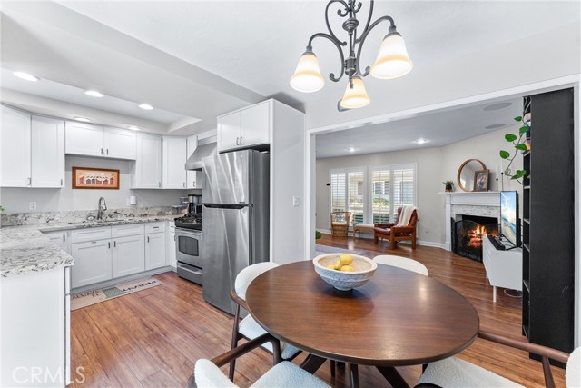 Detail Gallery Image 10 of 29 For 1121 E 1st St, Tustin,  CA 92780 - 2 Beds | 1/1 Baths