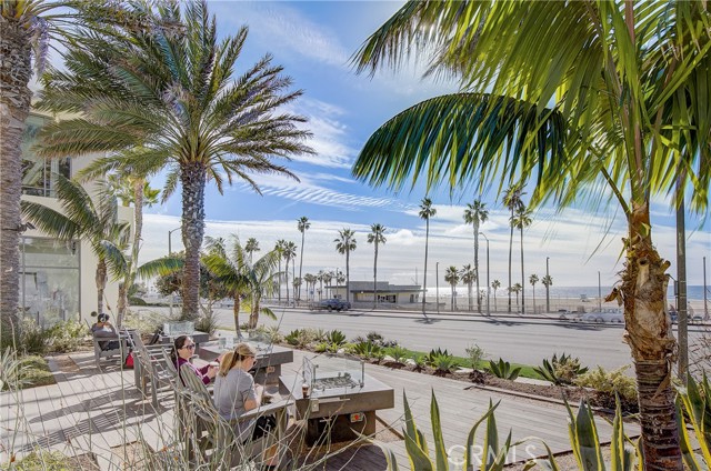 Detail Gallery Image 35 of 46 For 16562 Regina #4,  Huntington Beach,  CA 92649 - 2 Beds | 1 Baths