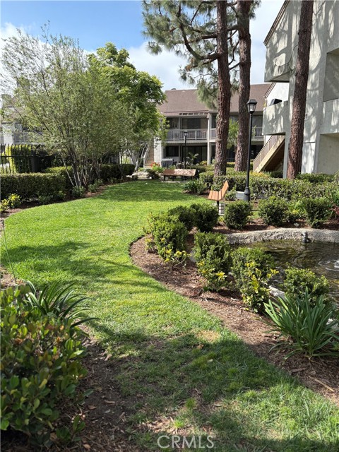 10591 Lakeside S Drive, Garden Grove CA: https://media.crmls.org/medias/0fc61b6b-62a3-4cda-8527-edfc7891b45b.jpg