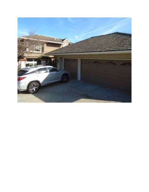 20 Salzburg, Newport Beach CA: https://media.crmls.org/medias/0fc6e47b-24d1-4968-a20c-ff305d3b4c41.jpg