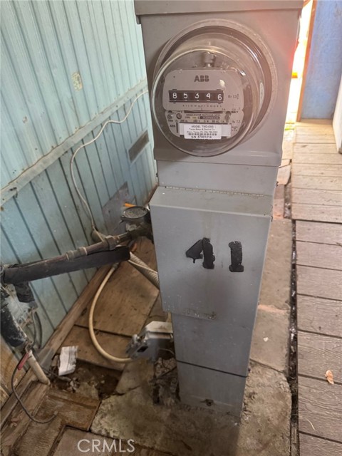 Detail Gallery Image 2 of 4 For 41 Almond, Hollister,  CA 95023 - 2 Beds | 2 Baths