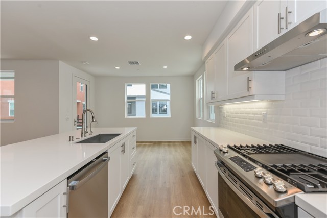 115 Allusion, Irvine CA: https://media.crmls.org/medias/0fc71a6b-d0ad-4a75-b0aa-e86c0e8c9ff3.jpg