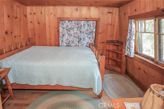 Detail Gallery Image 30 of 47 For 39342 Mohawk Dr, Fawnskin,  CA 92333 - 4 Beds | 2 Baths