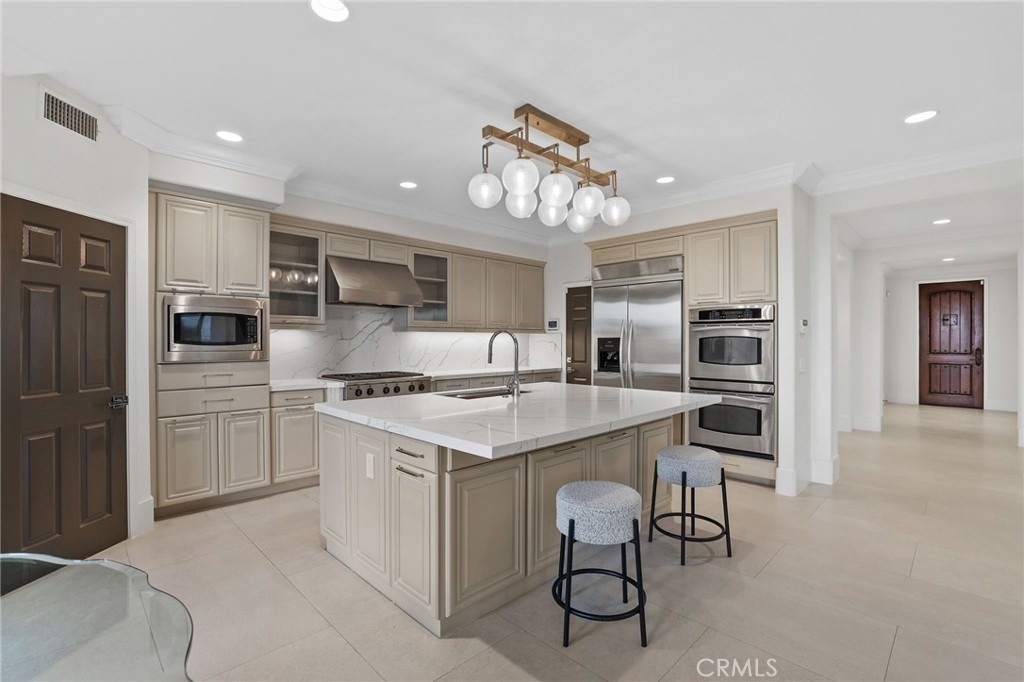 MLS #OC25222504 image #22