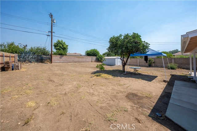 17392 Paine Street, Fontana CA: https://media.crmls.org/medias/0fc8d437-d93c-4abc-85f4-1649fc28fb92.jpg