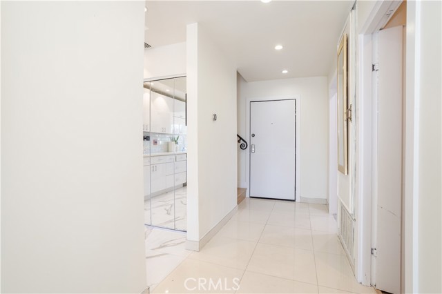 Detail Gallery Image 12 of 46 For 13331 Moorpark St #319,  Sherman Oaks,  CA 91423 - 2 Beds | 2 Baths