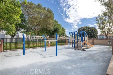 Detail Gallery Image 20 of 22 For 7 Heather, Irvine,  CA 92620 - 4 Beds | 3/1 Baths