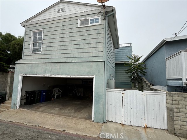 full size 2 car garage in back alley