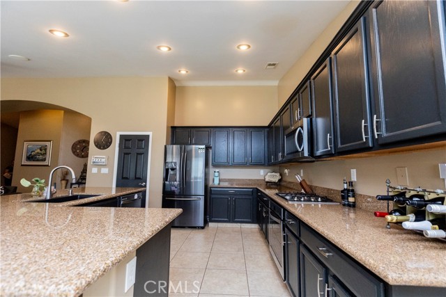 Detail Gallery Image 10 of 29 For 12307 Fairburn Way, Bakersfield,  CA 93312 - 4 Beds | 2 Baths