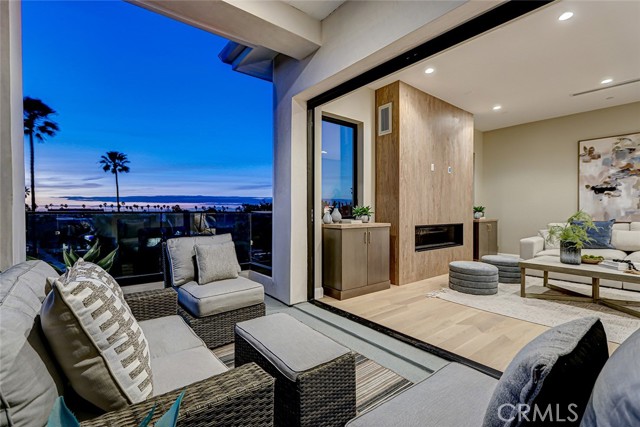 641 S Gertruda Avenue, Redondo Beach CA: https://media.crmls.org/medias/0fcccb62-fe18-4f36-bfc8-999b9ca8e35d.jpg