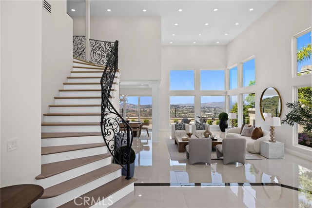 Image 7 of 75 For 7 Sierra Vista