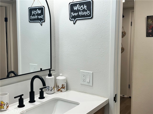 1748 Amigo Drive, Hemet CA: https://media.crmls.org/medias/0fcea788-7056-4c6d-89f7-1a032af488a4.jpg