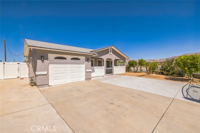 Detail Gallery Image 2 of 30 For 15025 Avenida Ramada, Desert Hot Springs,  CA 92240 - 3 Beds | 2/1 Baths