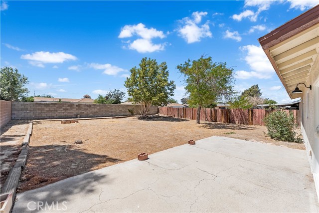 37317 53rd E Street, Palmdale CA: https://media.crmls.org/medias/0fd1937e-6d39-4cd2-85b9-c37606c0a273.jpg
