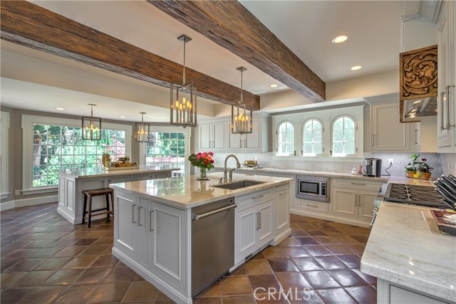 Detail Gallery Image 12 of 50 For 1205 W Highland Ave, Redlands,  CA 92373 - 4 Beds | 3/2 Baths