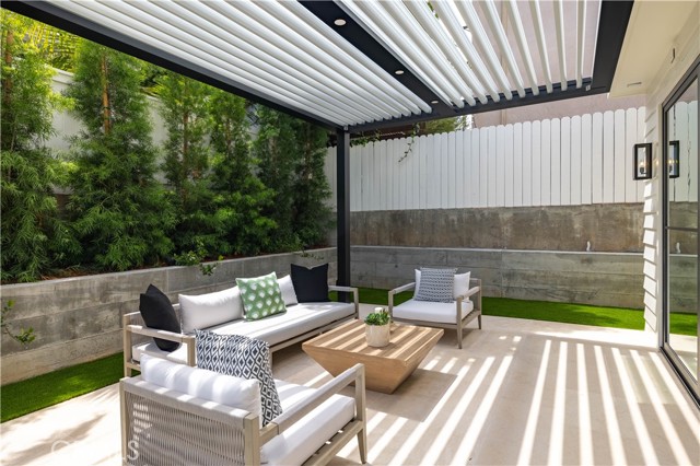 1212 Magnolia Avenue, Manhattan Beach, California 90266, 5 Bedrooms Bedrooms, 0 ,5 BathroomsBathrooms,Residential,For Sale,Magnolia,0,SB26127683