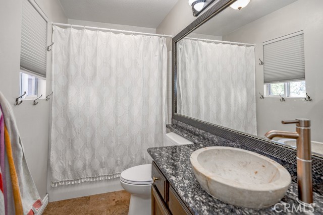 Detail Gallery Image 20 of 36 For 27931 Balsam Ct, Valencia,  CA 91354 - 3 Beds | 2/1 Baths