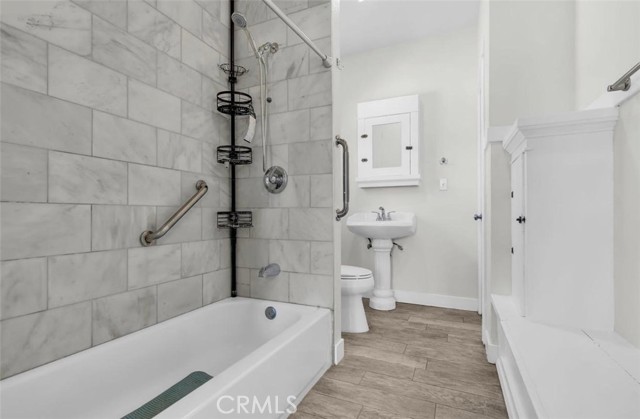 Detail Gallery Image 7 of 21 For 3962 Hubbard, Los Angeles,  CA 90023 - 2 Beds | 1 Baths