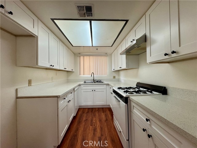 Detail Gallery Image 3 of 15 For 987 E Del Mar Bld #5,  Pasadena,  CA 91106 - 2 Beds | 2 Baths