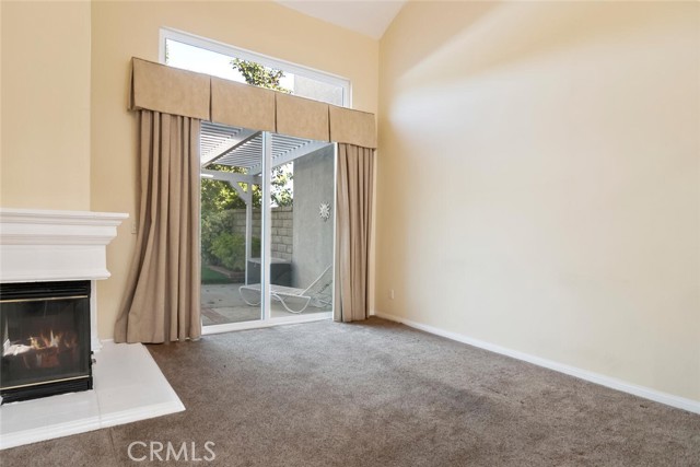 Detail Gallery Image 9 of 51 For 24640 Brighton Dr #B,  Valencia,  CA 91355 - 2 Beds | 2/1 Baths