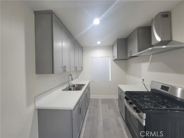 Detail Gallery Image 1 of 29 For 14609 Saticoy St #24,  Van Nuys,  CA 91405 - 2 Beds | 1/1 Baths