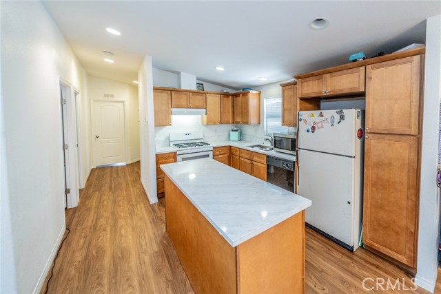 Detail Gallery Image 11 of 37 For 22111 Newport Ave #5,  Grand Terrace,  CA 92313 - 3 Beds | 2 Baths