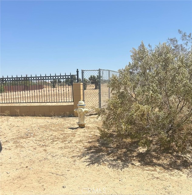 0 Tokay Road, Phelan CA: https://media.crmls.org/medias/0fd6c78a-a25c-4161-8c58-6bcbabb47627.jpg