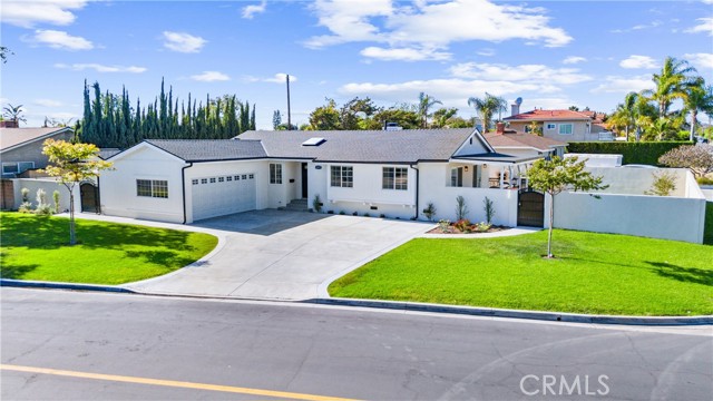 18011 Theodora Drive, Tustin CA: https://media.crmls.org/medias/0fd75835-219e-468a-8a89-9c5eb77fe18e.jpg