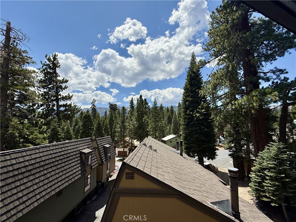 https://media.crmls.org/medias/0fd93e58-6d0d-4202-a739-8f77c5db96bd.jpg?preset=X-Large