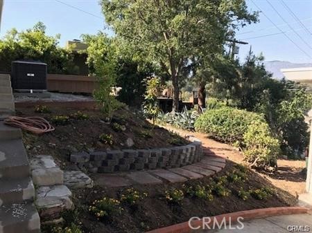 210 Anita Drive, Pasadena CA: https://media.crmls.org/medias/0fda88bf-9ba0-4bd1-9793-0470906f5705.jpg
