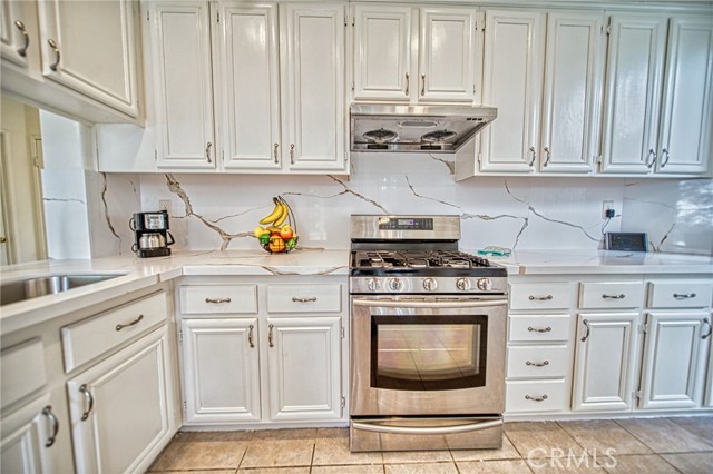 Detail Gallery Image 12 of 46 For 33441 Warwick Hills Rd, Yucaipa,  CA 92399 - 4 Beds | 2/1 Baths