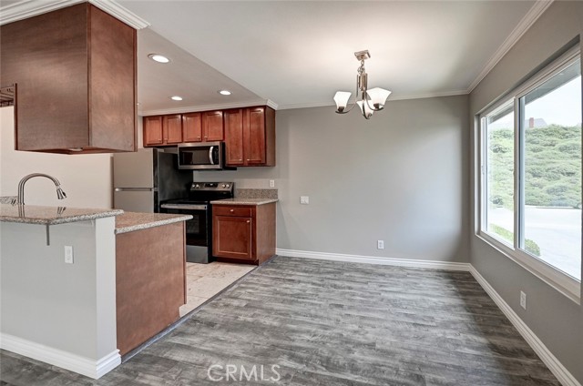21981 Rimhurst Drive, Lake Forest CA: https://media.crmls.org/medias/0fdb2fce-da0f-4cb6-bbbb-a8f53f6dbab9.jpg